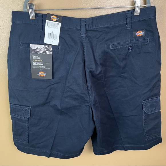 NEW Dickies Men's Navy Cargo Shorts Size 38 Loose Fit - Picture 1 of 9